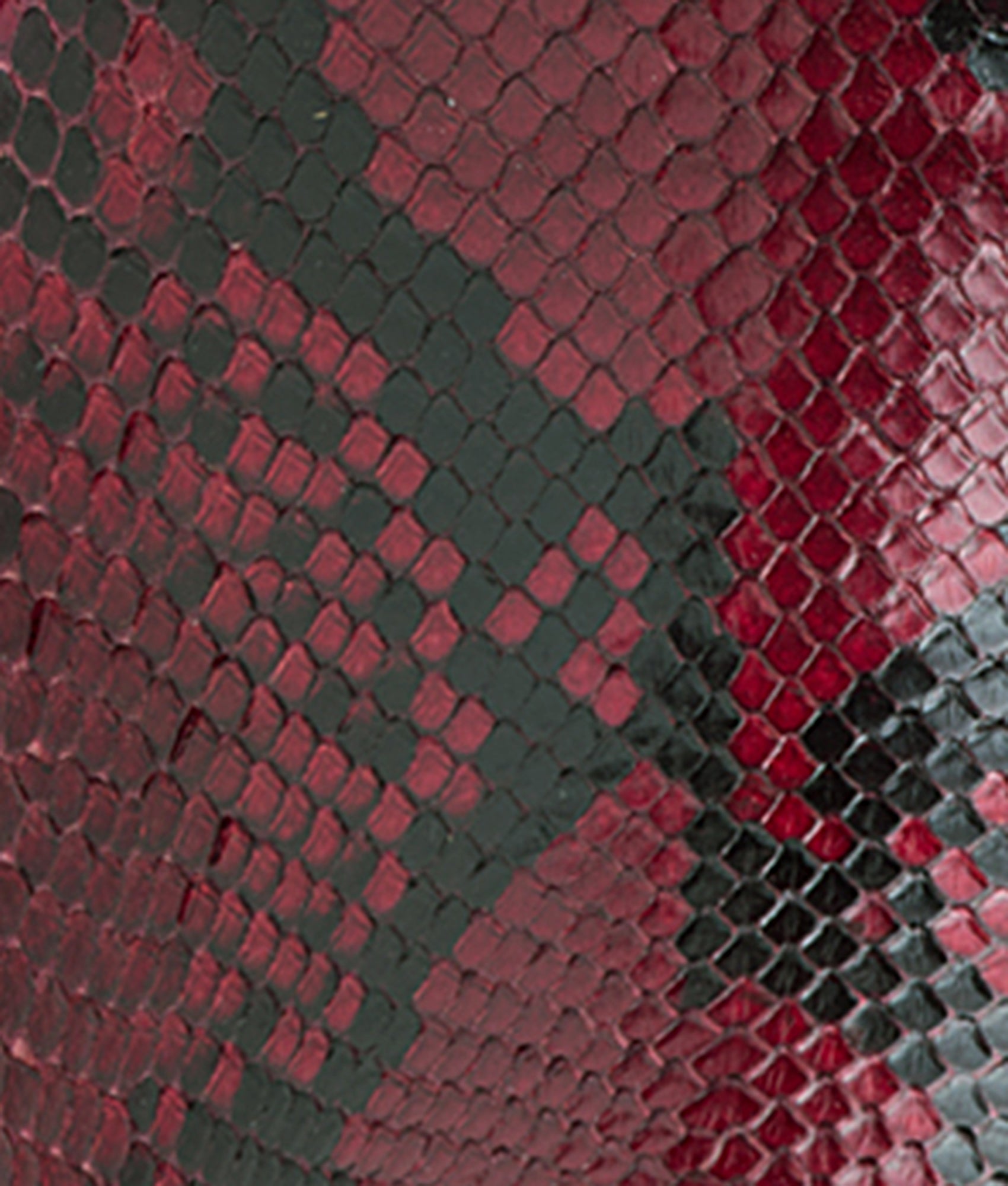 Dale Exotic :: Garnet - Image 8