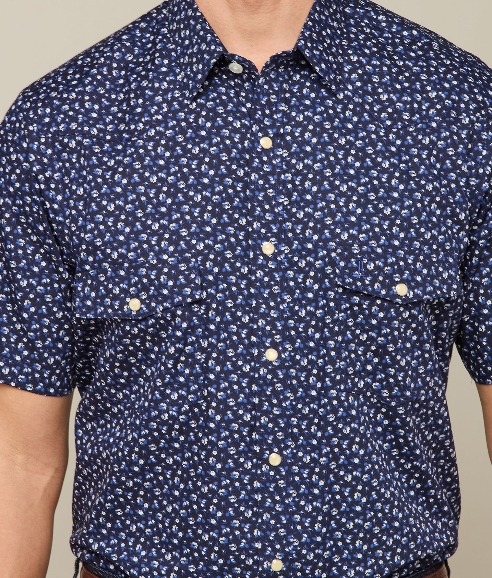 Austin Classic Fit :: Blue On Navy Floral Print - Image 2